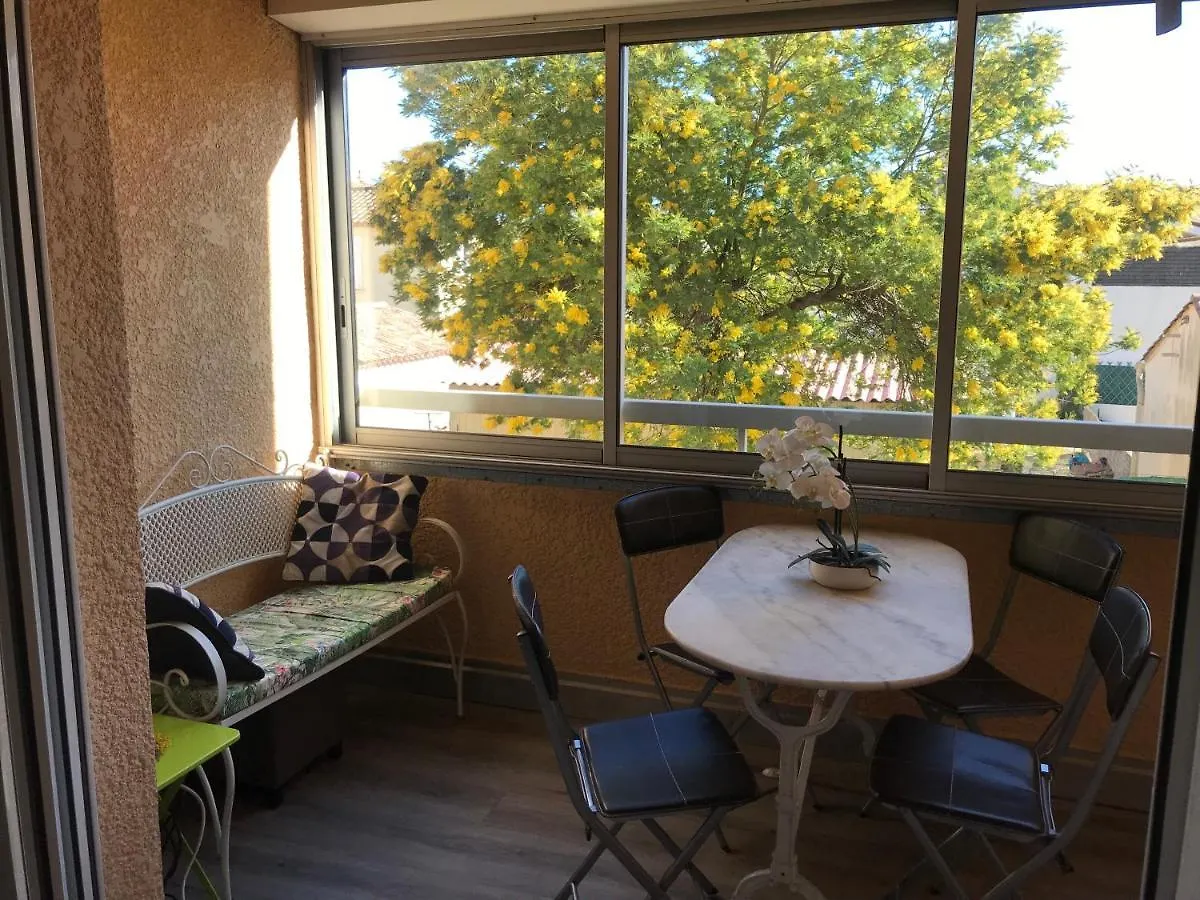 Apartment Appartement Port Frejus Avec Loggia Et Acces Plages A Pieds France